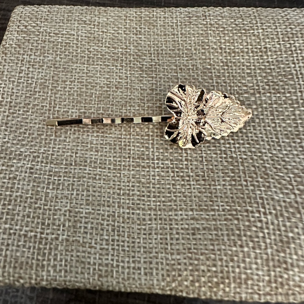 Elephant ear rose gold hair pin. Never worn.
